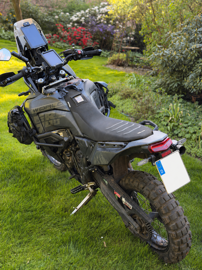 Yamaha Tenere 700 (2019-2026) Kurzer Kennzeichenhalter - auch für hohe Auspuffanlagen