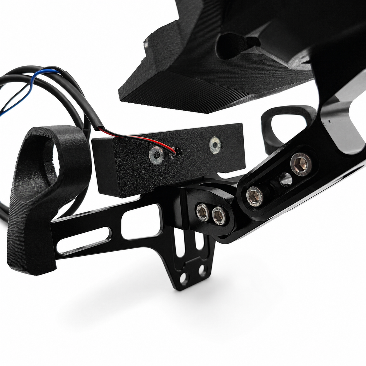 Yamaha Tenere 700 (2019-2026) Kurzer Kennzeichenhalter - auch für hohe Auspuffanlagen